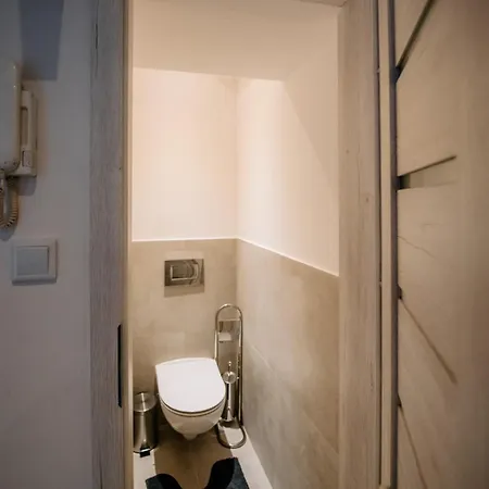 Piotrkowska Mainstreet & Secure Semesterbostad