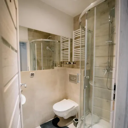 Piotrkowska Mainstreet&secure Dom wakacyjny Łódź