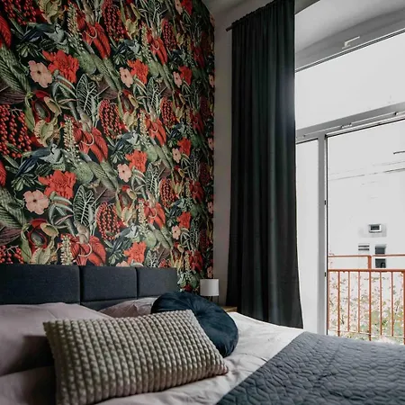 Piotrkowska Mainstreet&secure *