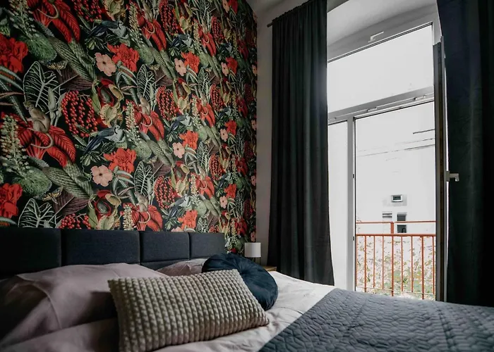 Piotrkowska Mainstreet & Secure *